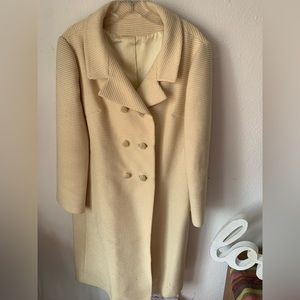 Cream vintage coat, size 14